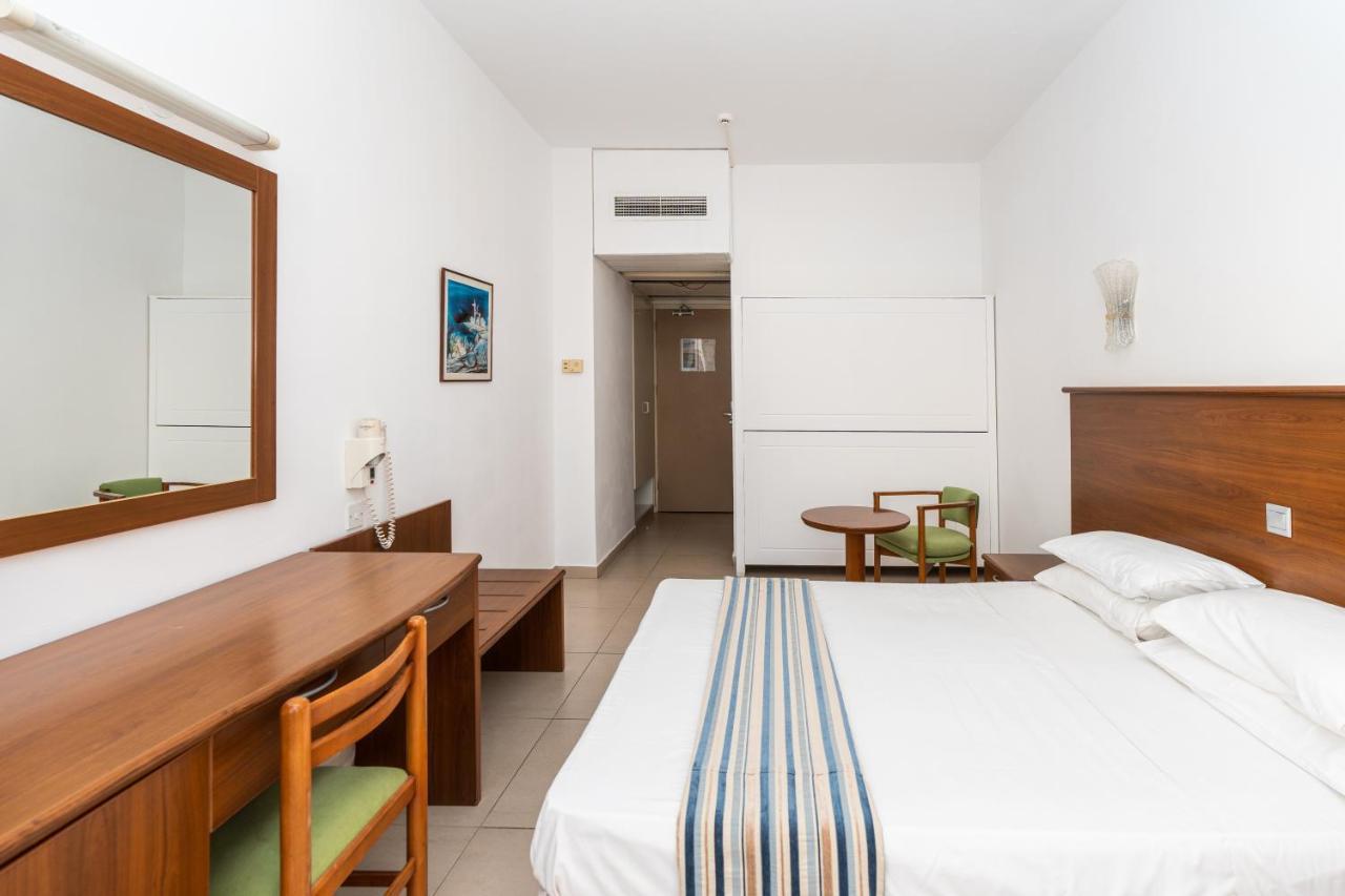 Adelais Bay Hotel بروتاراس المظهر الخارجي الصورة