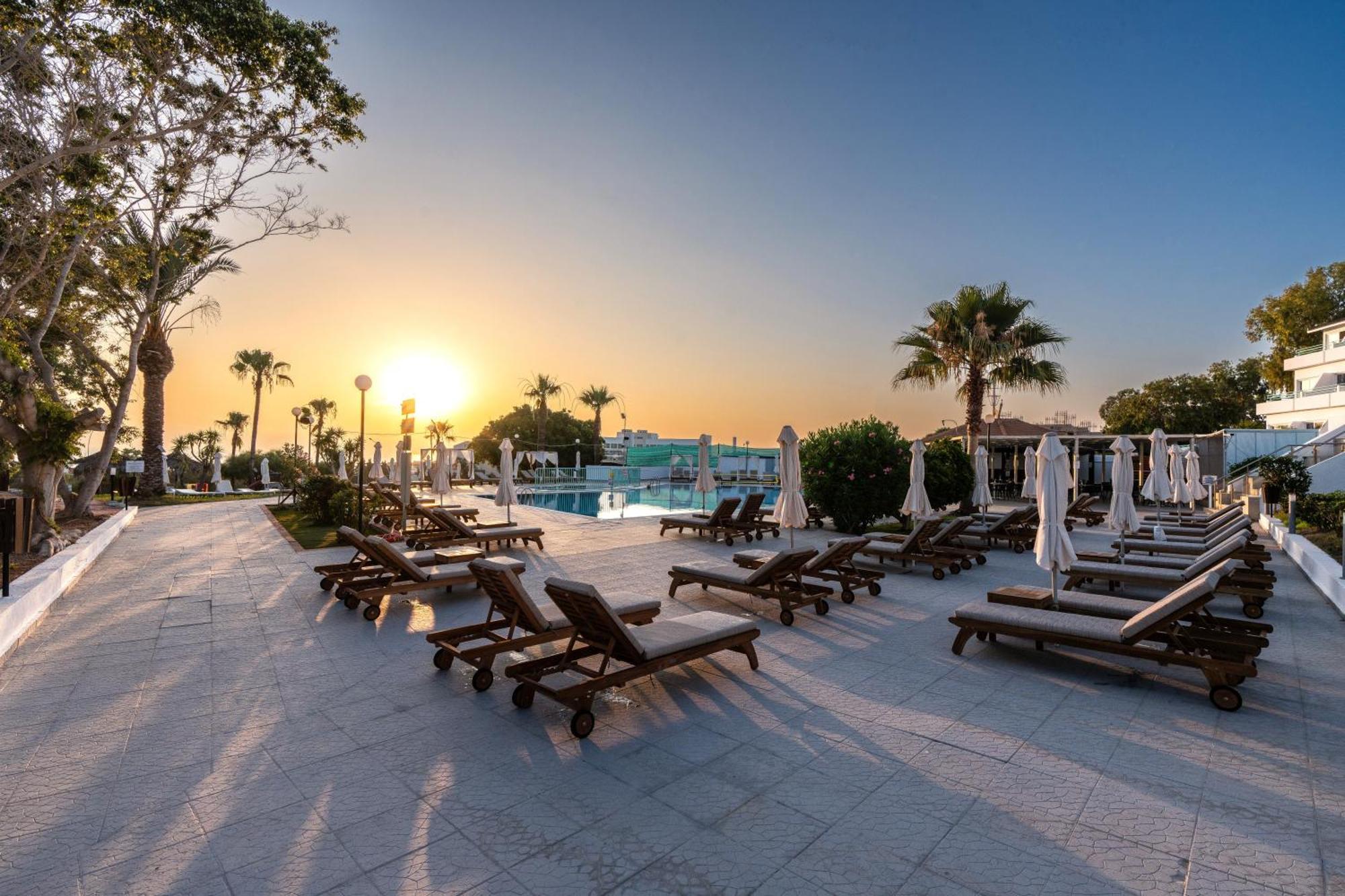 Adelais Bay Hotel بروتاراس المظهر الخارجي الصورة
