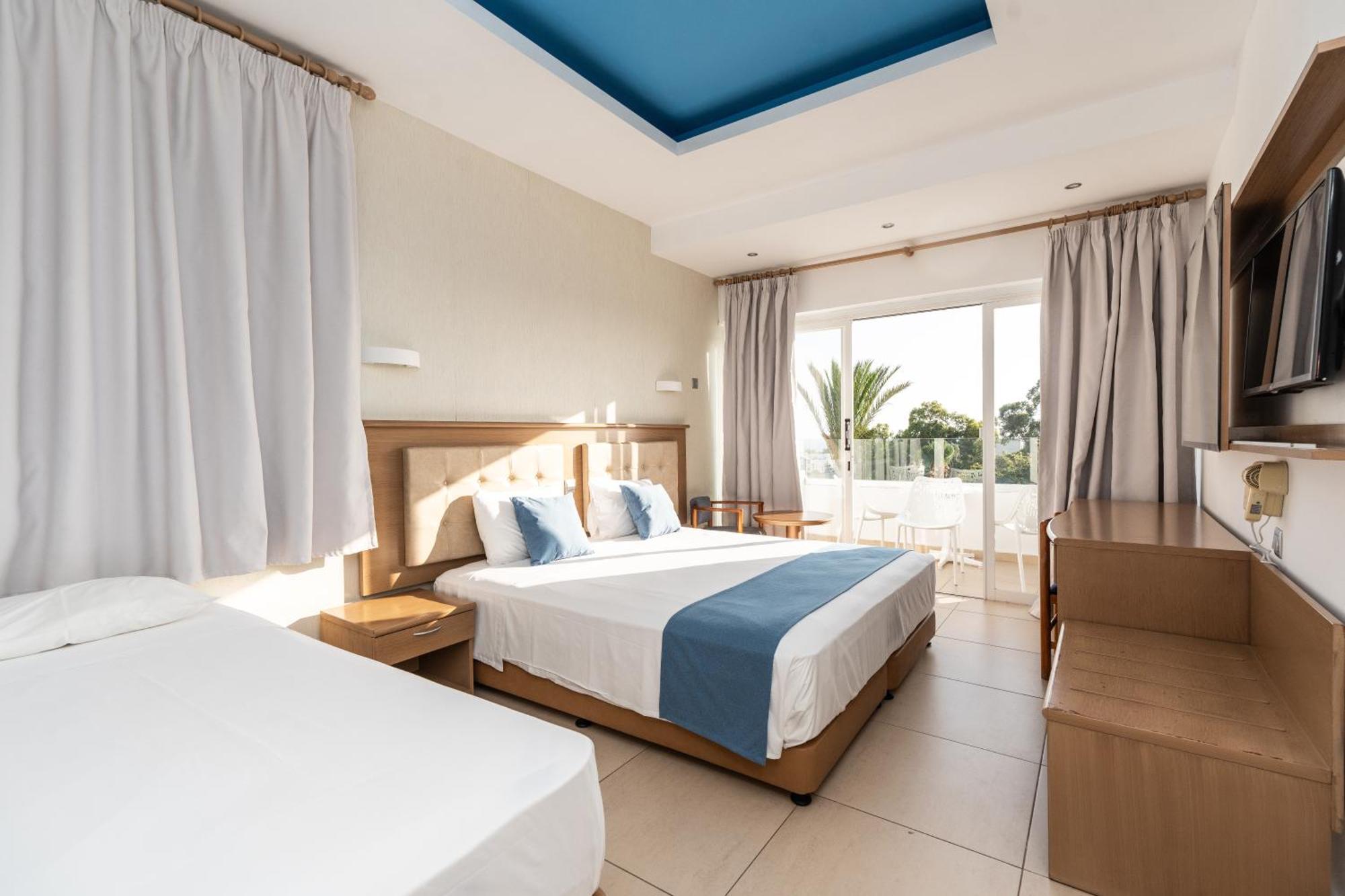 Adelais Bay Hotel بروتاراس المظهر الخارجي الصورة